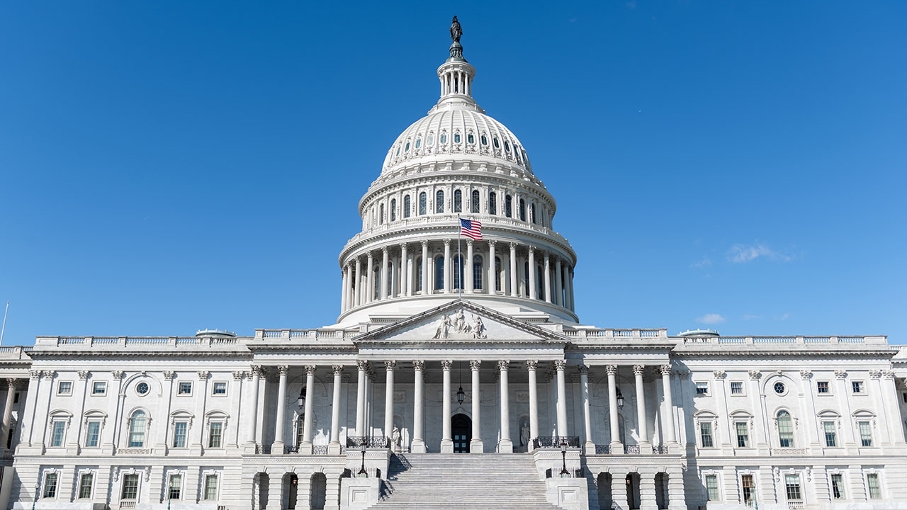 front view of the U.S. Capitol building
