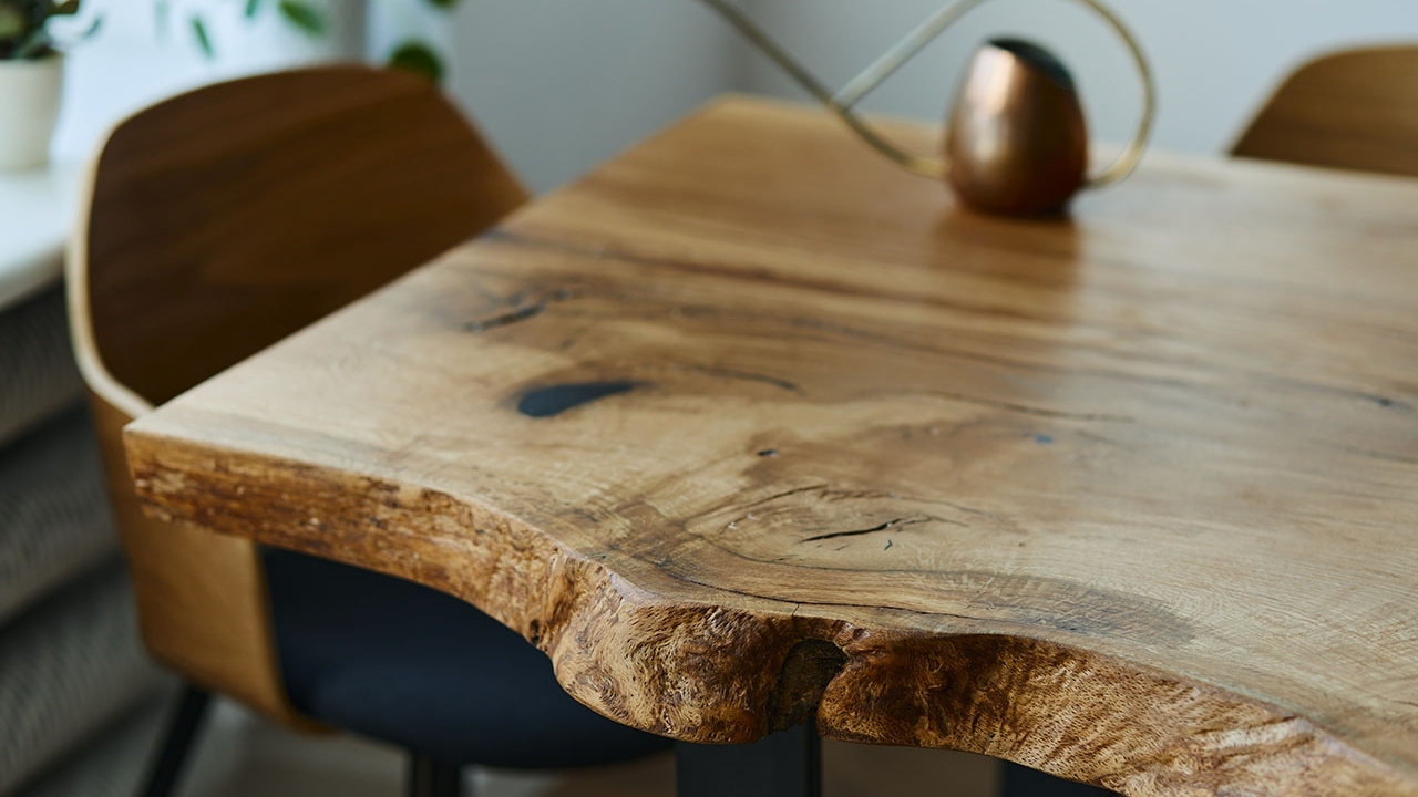 close up photo of an oak wood table