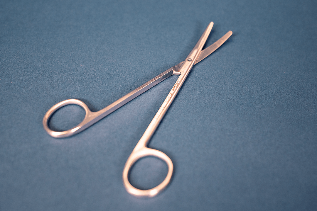 Metzenbaum Scissors - Curved Nose