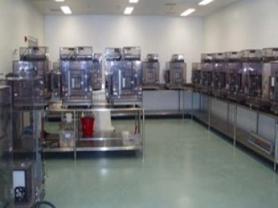 inside of an isolette room at Miami Animal Import Center
